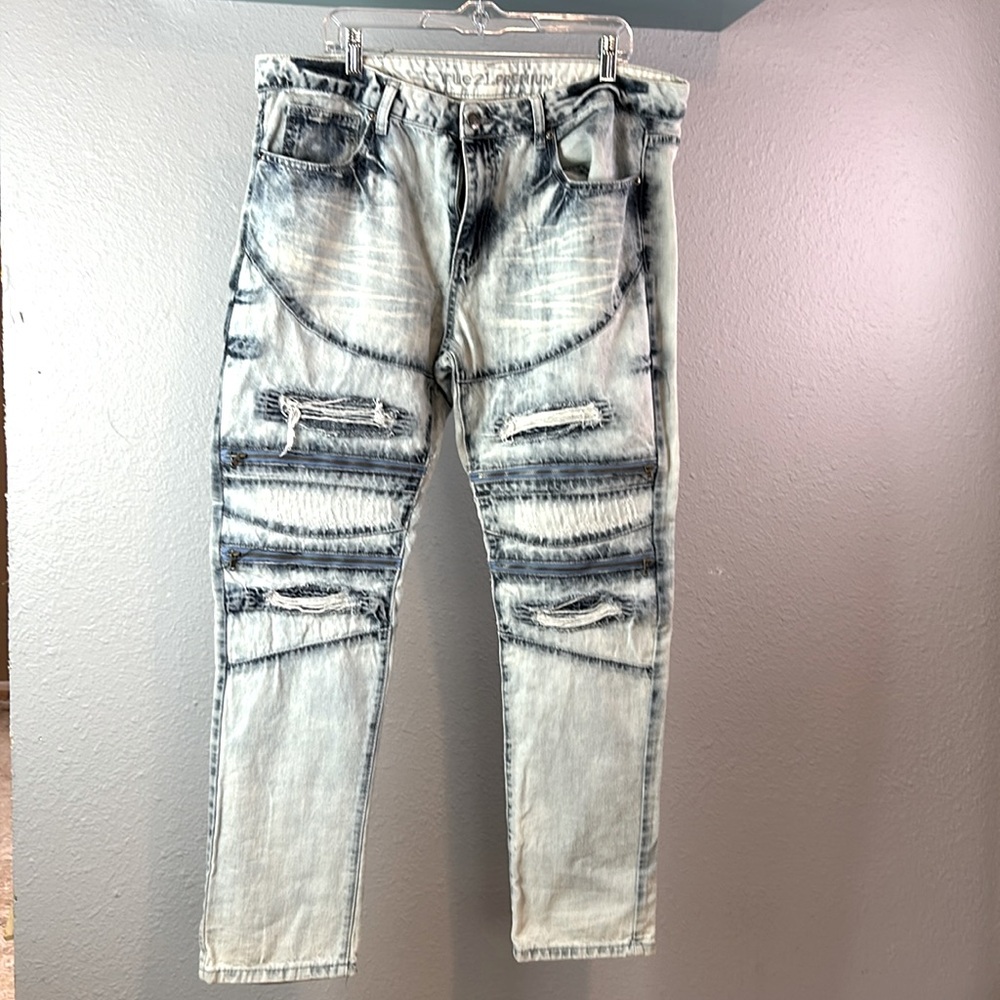 Men’s skinny jeans